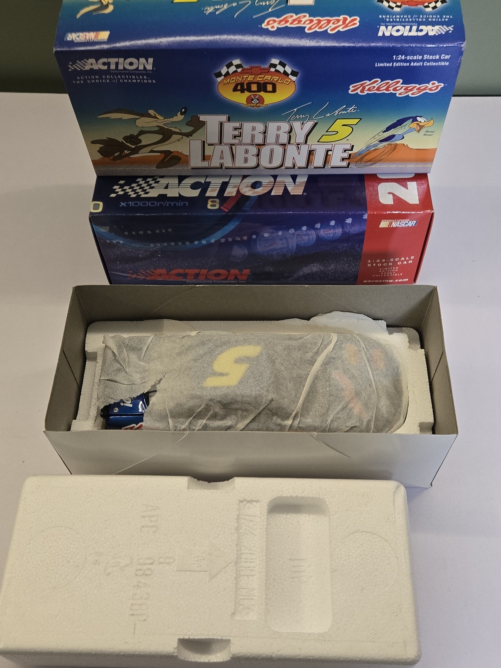 Terry Labonte #5 Kelloggs Diecast LOT- Action 1:24, Team Caliber 1:24,1:64 - NIB - Picture 9 of 15